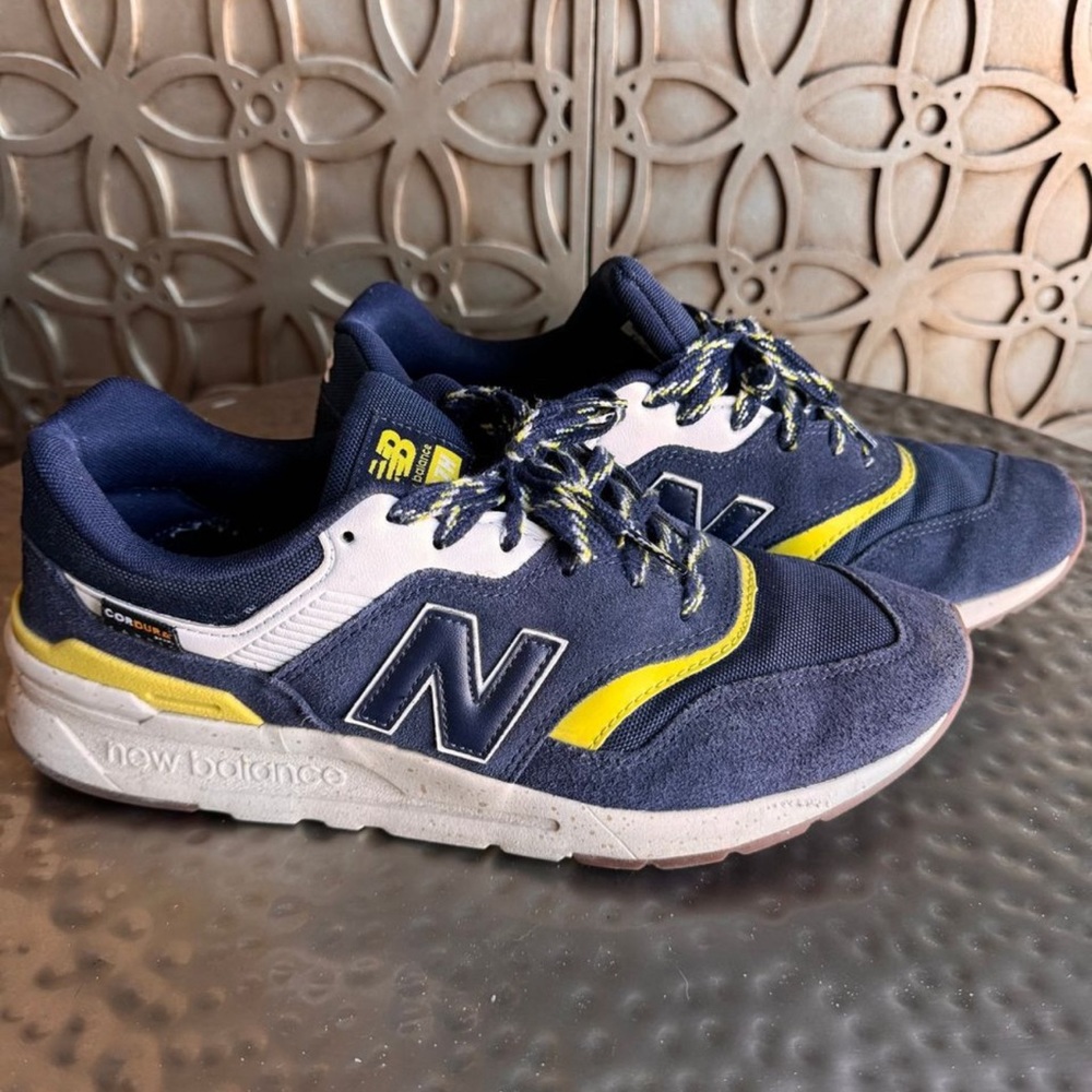 New Balance Shoes - Men’s Size 10